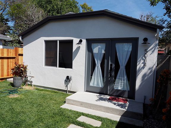 3rd image of 5044 Loleta Ave
