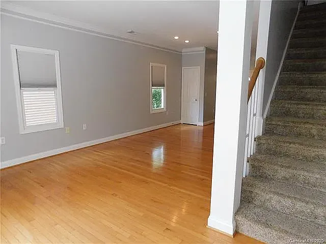 733 Grandin Rd — Photo 10