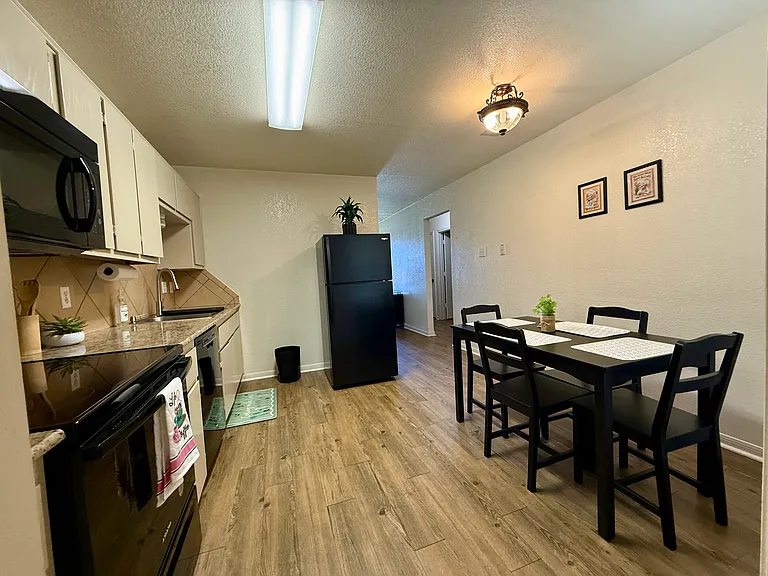 1008 Circle M Dr #A — Photo 2