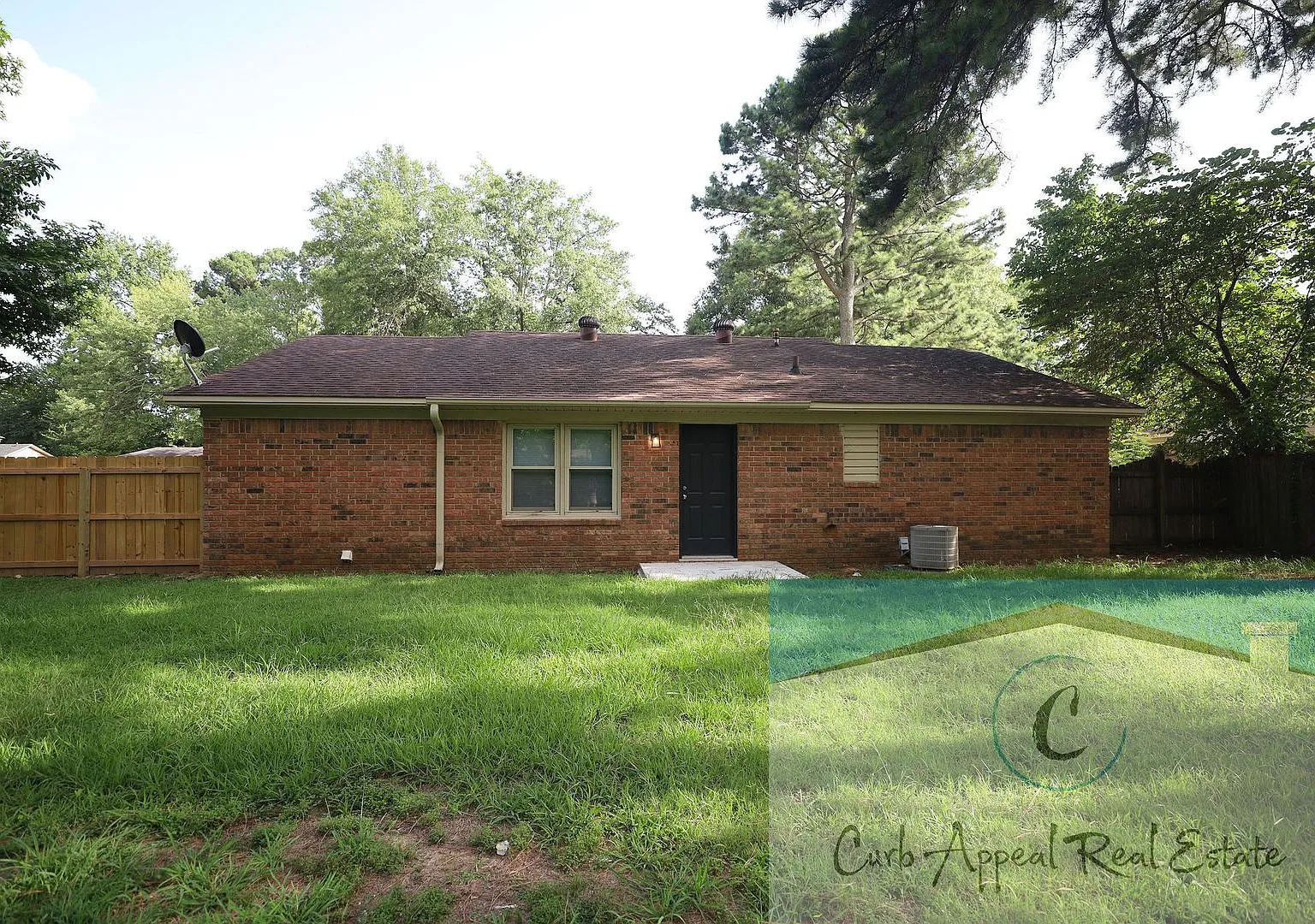 Recently renovated 3 bed 1 bath home with fenced yard!! — Photo 1