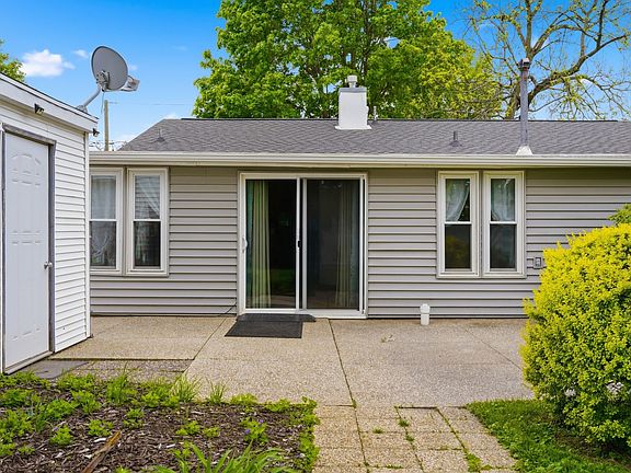 3rd image of 1435 Lanewood Dr
