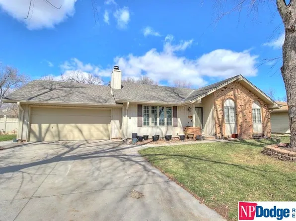 2434 E 19th St, Fremont, NE 68025