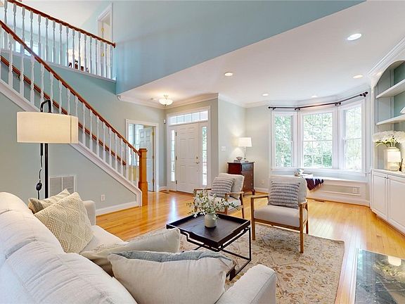 4th image of 9310 Amberleigh Cir
