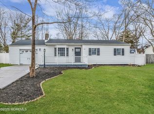 210 Keller St, Bayville, NJ 08721