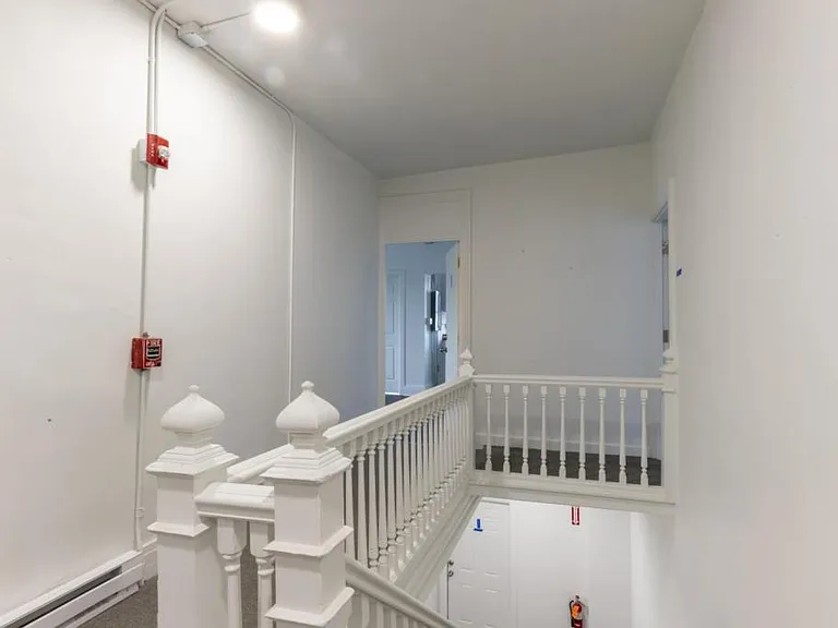 713 Locust St #8 — Photo 7