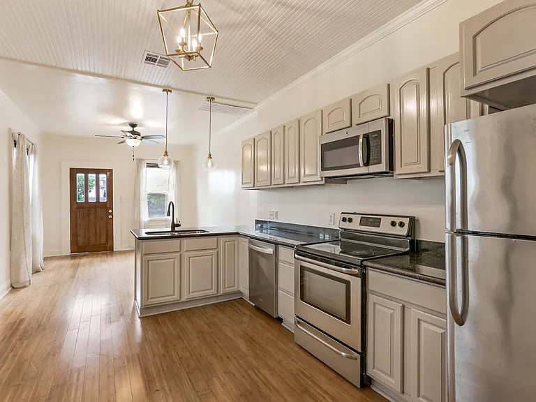 517 General Taylor St #1 — Photo 8