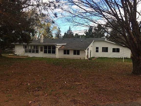3rd image of 1160 Marian Ln