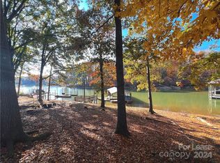 218 Lineberger Dr, Mooresville, NC 28117