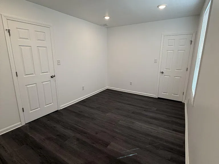 1262 S Broad St — Photo 11