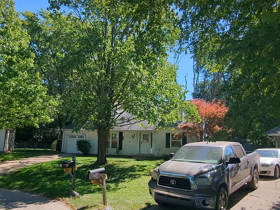 2nd image of 35 Shiloh Ct