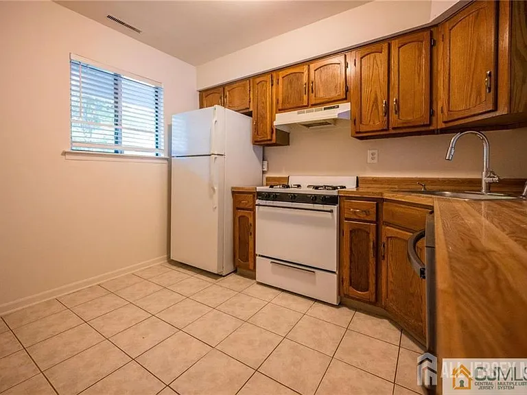 12 Sunflower Ct — Photo 4