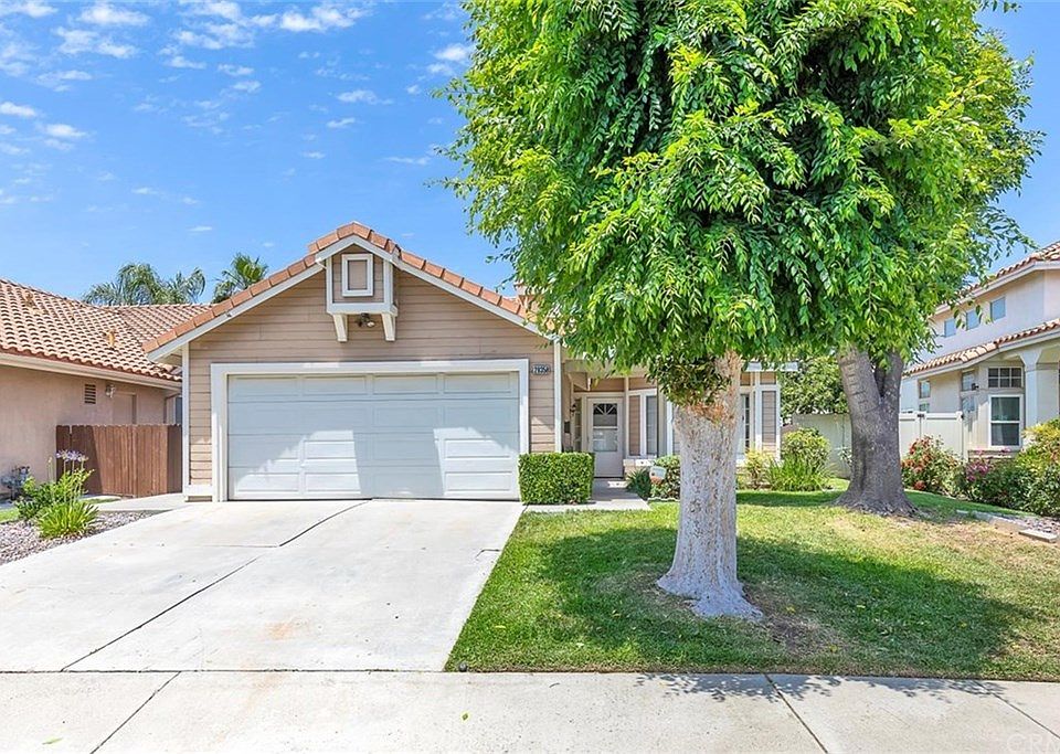 1st image of 28358 Inspiration Lake Dr
