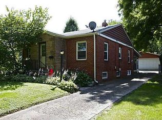 2304 37th St, Des Moines, IA 50310