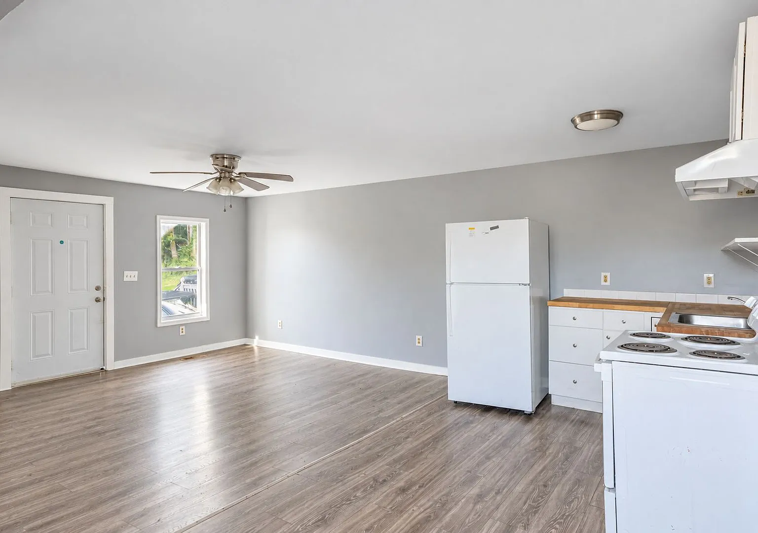 170 Delaware Ave — Photo 4