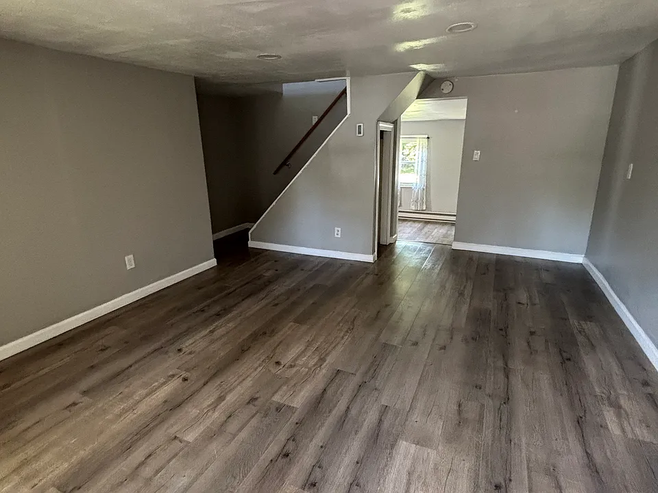 Building Photo 3