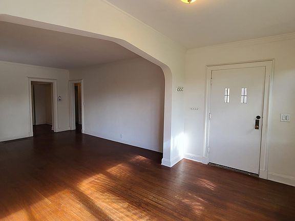 2nd image of 539 Avenue B