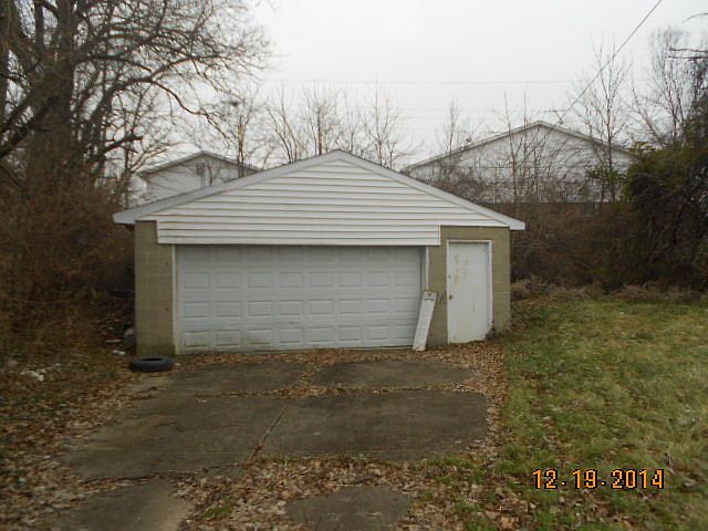 1st image of 849 Blanche St