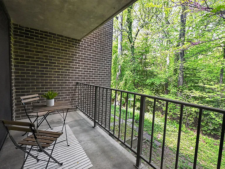 1533 Northgate Sq #11B — Photo 16