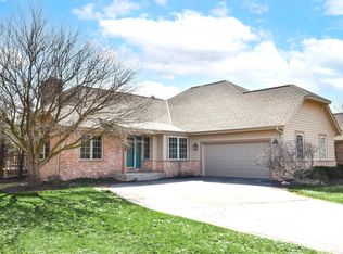 10710 N Essex Ct, Mequon, WI 53092