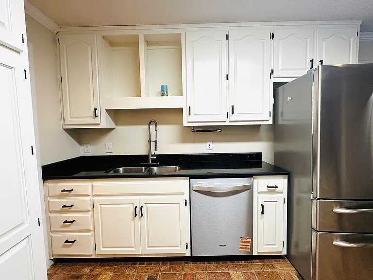101 Foxwatch Cir — Photo 24