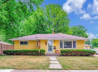 1200 S Walden Ave, Appleton, WI 54915