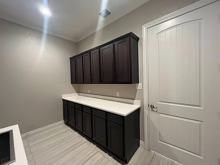 4815 Viewcrest Rd — Photo 8