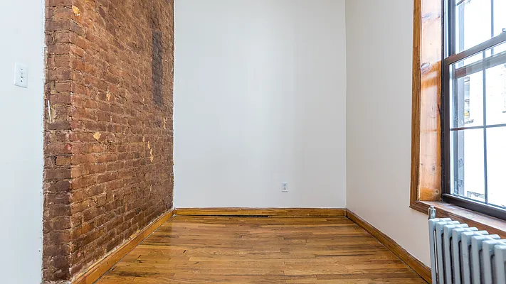Rented by Nooklyn NYC LLC | media 9
