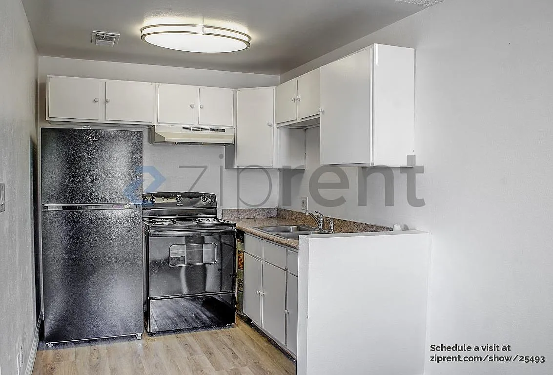2 bed, 915 sqft, $1,200 — Photo 3