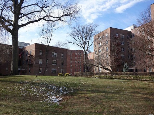 2nd image of 14735 38th Ave #E32