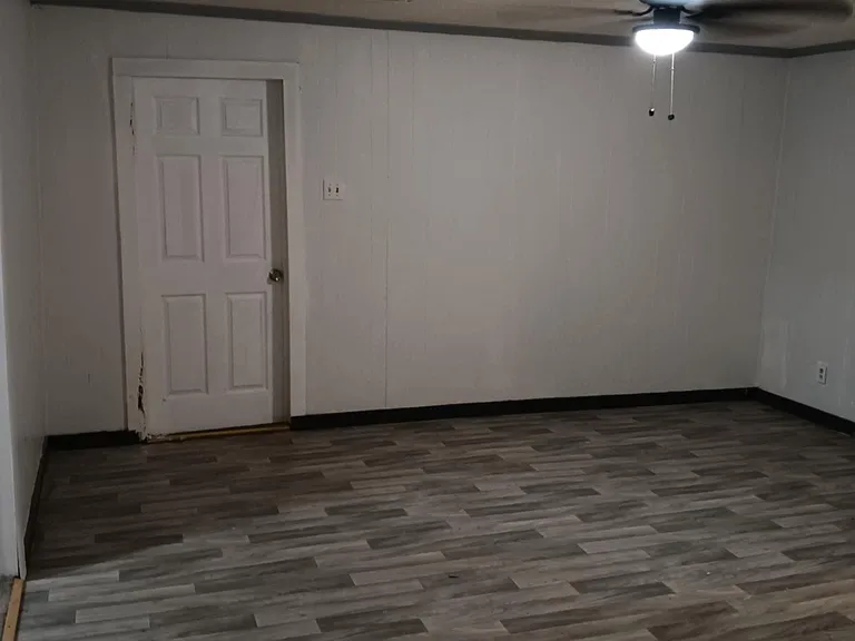 412 Bishop Cir — Photo 10