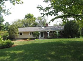 17 Meadowbrook Rd, Dover, MA 02030