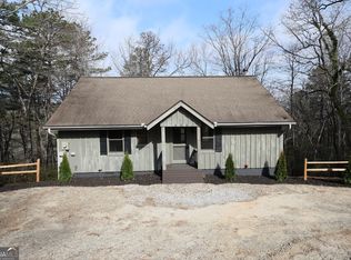 505 Long Mountain Dr, Lakemont, GA 30552