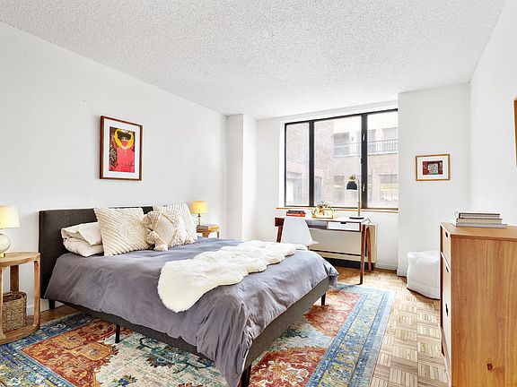 5th image of 30 W 61st St APT 8A