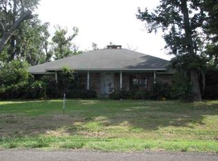 310 Sandy Dr, Bridge City, TX 77611