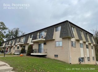 207 Water St APT 6, Brooklyn, MI 49230