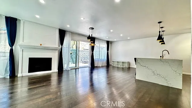 3 bed, 2.5 bath, 1565 sqft, $4,500 — Photo 3