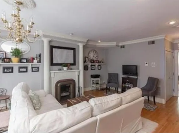 681 Massachusetts Ave APT 4, Roxbury, MA 02118