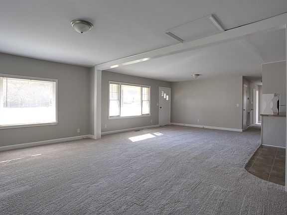 3rd image of 706 Peachtree St