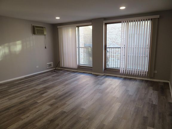 2nd image of 1930 Cherry Ln APT 222