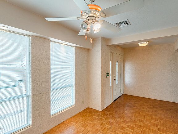 5th image of 4849 E Crescent Ave