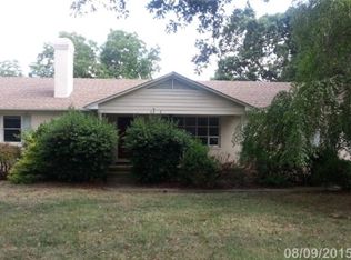 320 E Chestnut St, Stanley, NC 28164