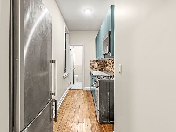 4th image of 1356 Pacific St APT 1C