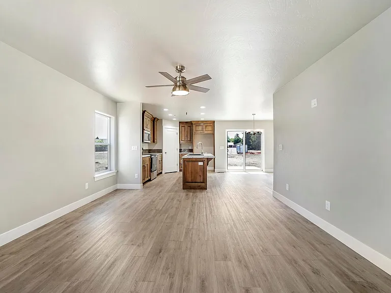 815 Jack Ave — Photo 3