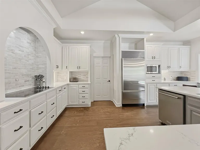 6 Candleleaf Ct — Photo 7