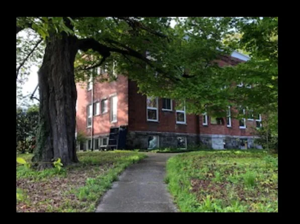 71 Ashfield St, Shelburne Falls, MA 01370