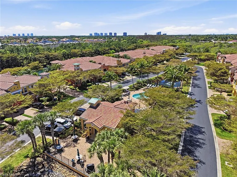 8601 Piazza Del Lago Cir #203 — Photo 41