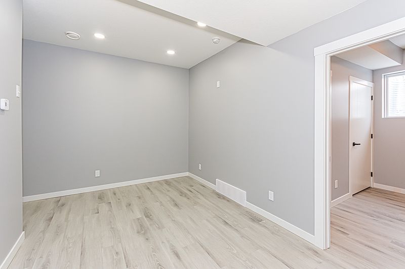 Edmonton Apartment for rent - 3 Bedrooms — photo 83