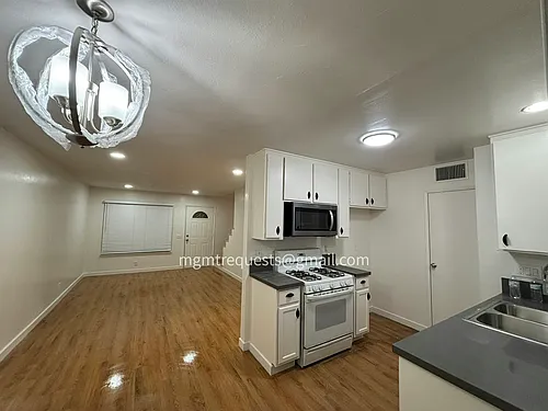 16780 Village Ln Photo 1