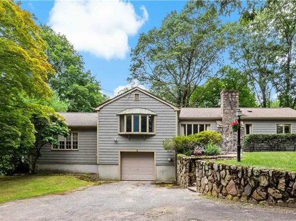 3 Paine Rd, Cumberland, RI 02864