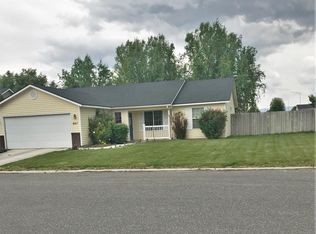 807 Jessica Ct, Grandview, WA 98930